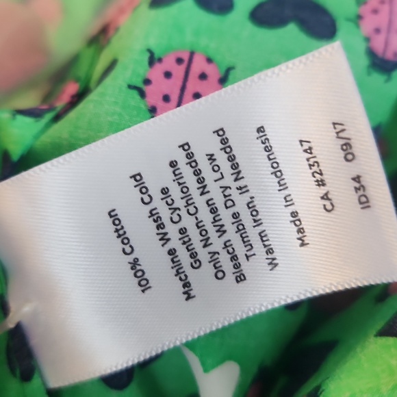 Talbots Petite Classic Button-Down Front Ladybug Print Shirt New With Tags - Picture 8 of 9